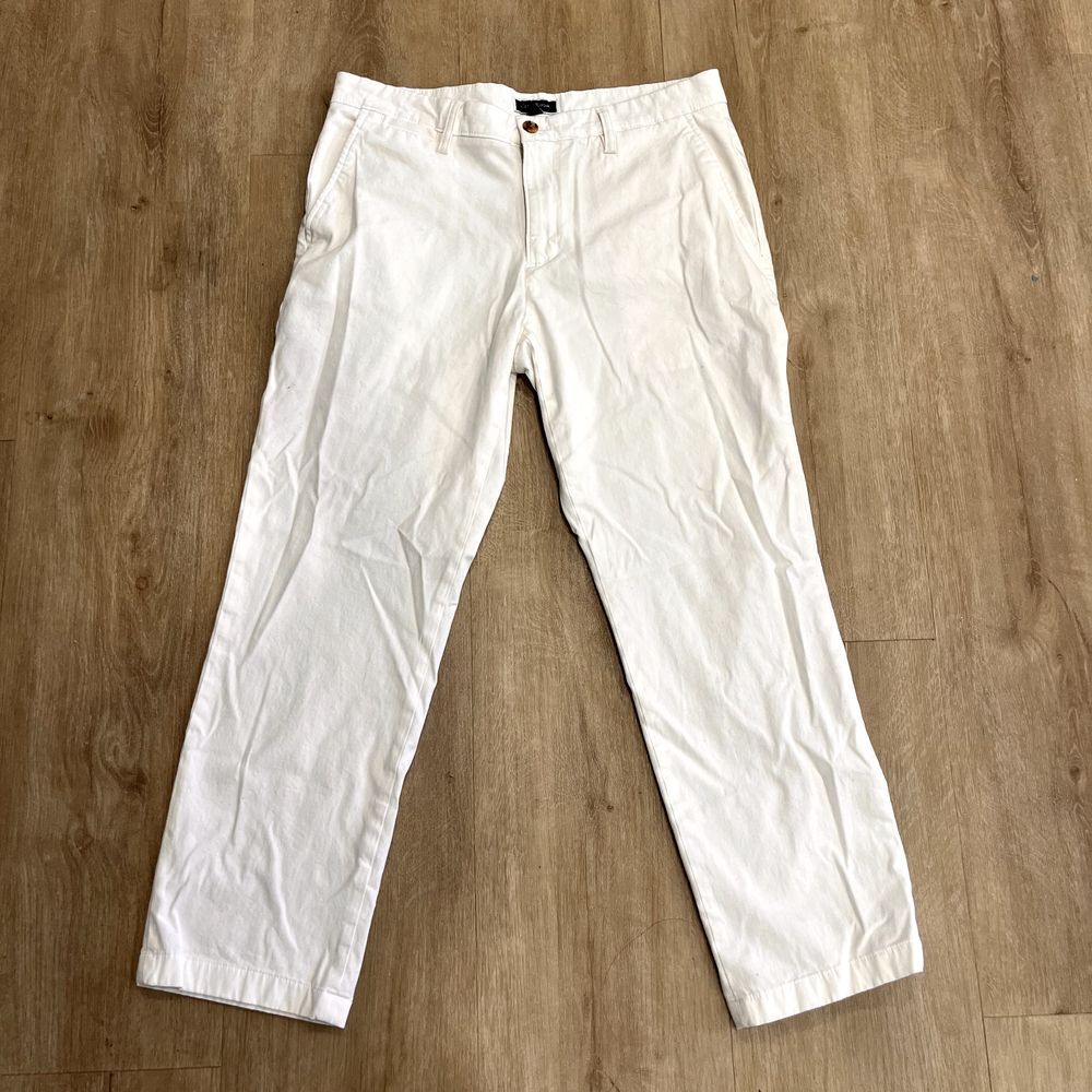 Club Room Women's Relaxed White Jeans (33W x‎ 30L): Stylish & Comfortable
